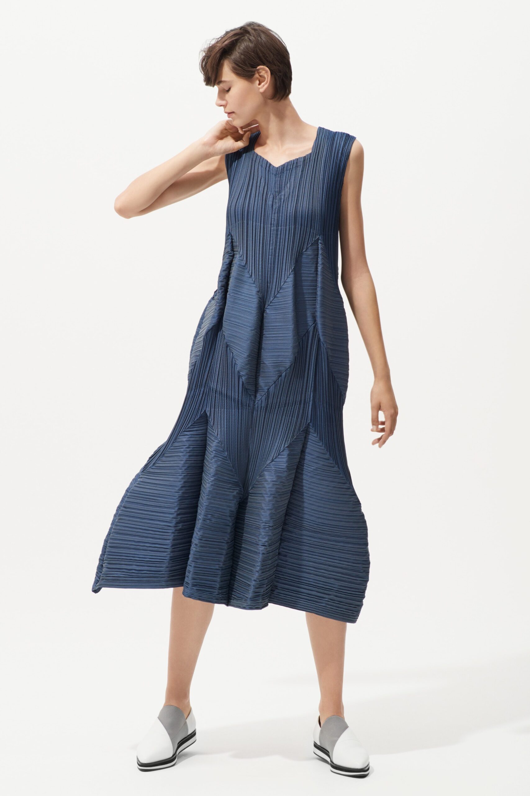 Issey Miyake Resort 19 Look 10