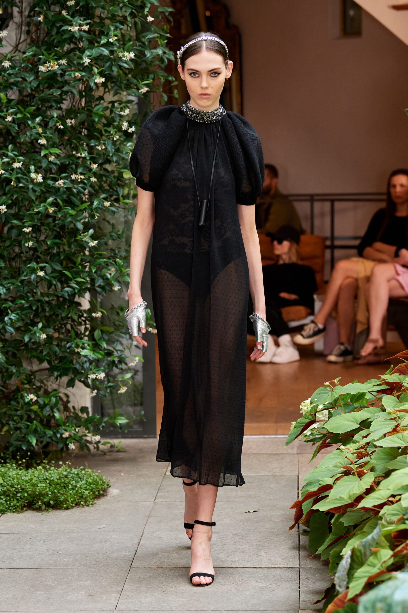 Julie de Libran F/W 22 Couture Look 10