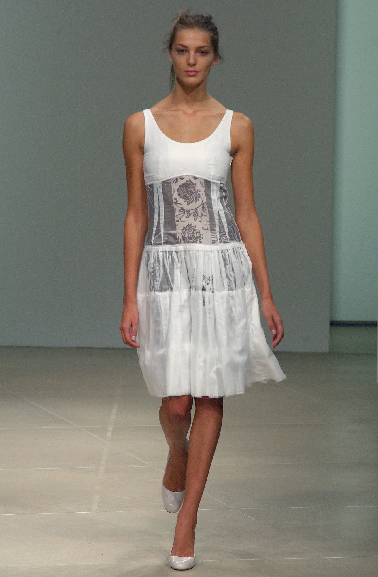 Jil Sander S/S 04 Look 1
