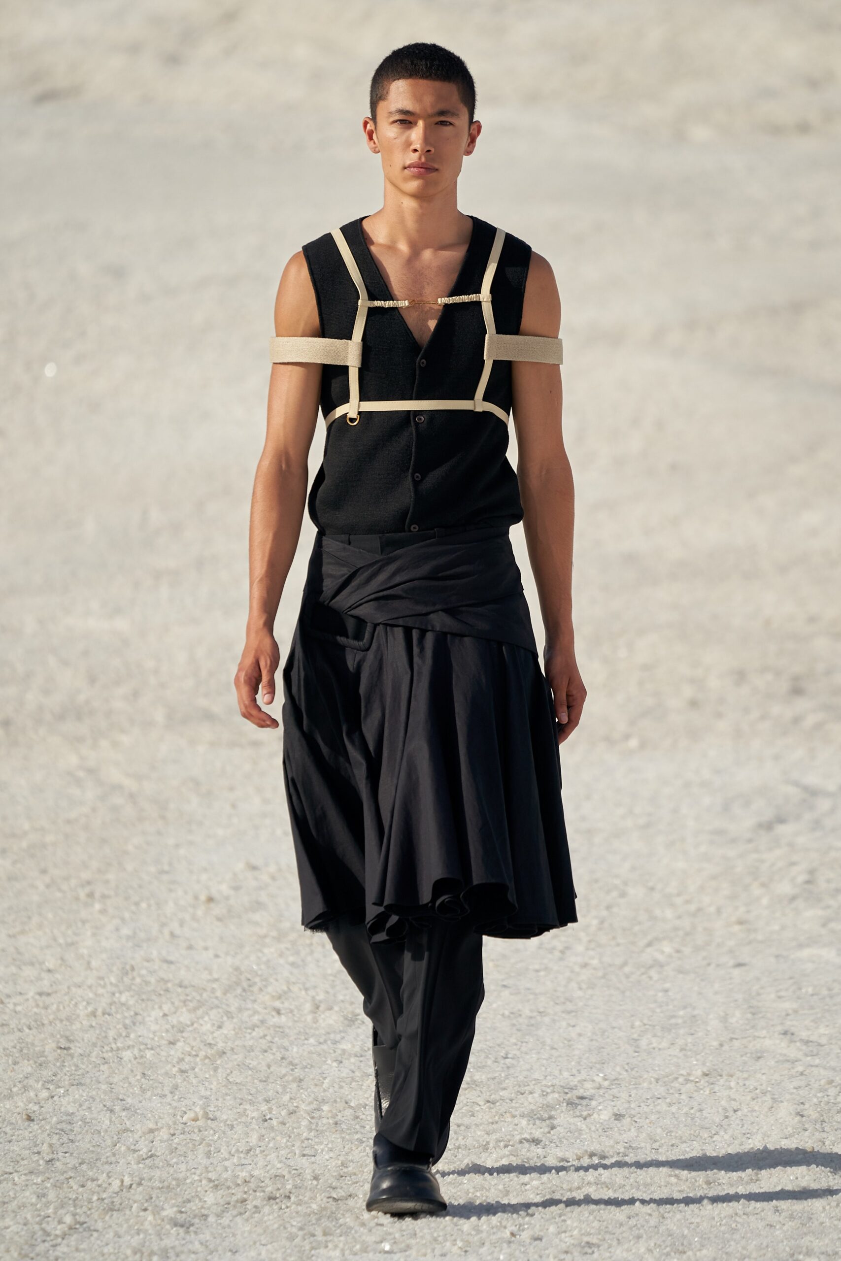 Jacquemus F/W 22 Look 10