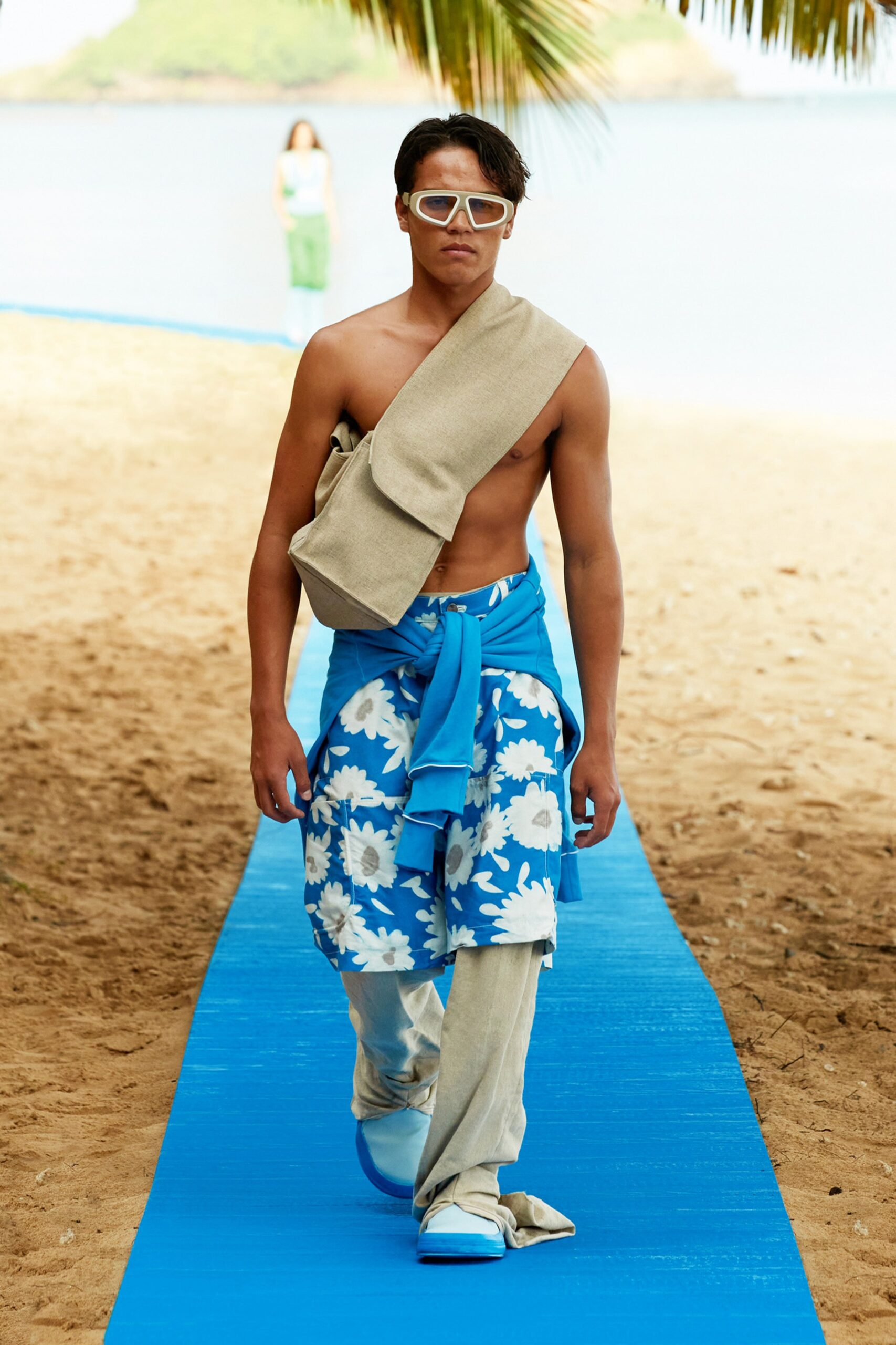 Jacquemus S/S 22 Look 11