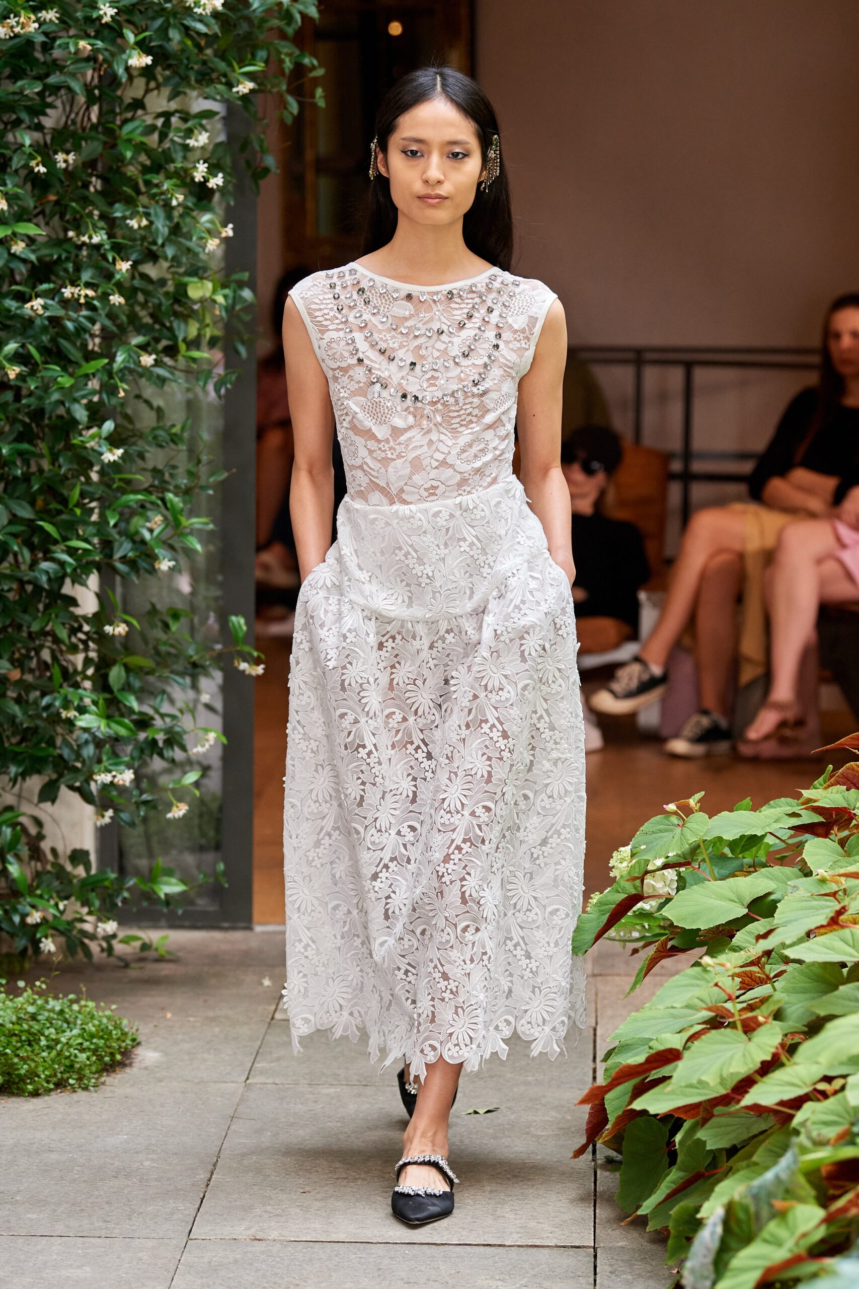 Julie de Libran F/W 22 Couture Look 16