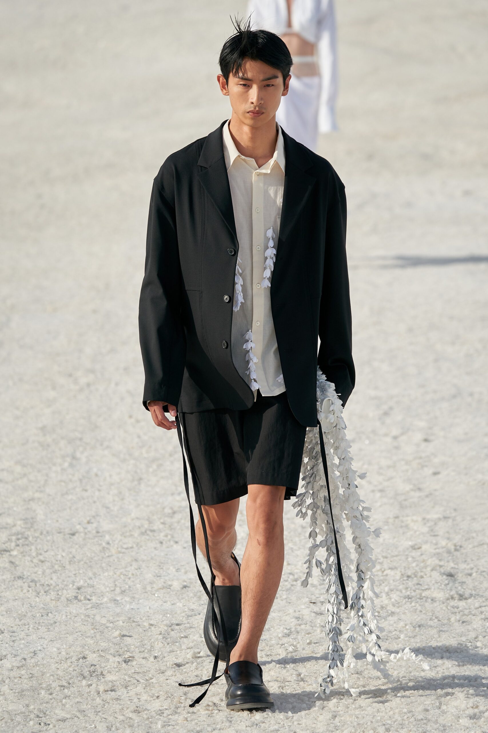 Jacquemus F/W 22 Look 16