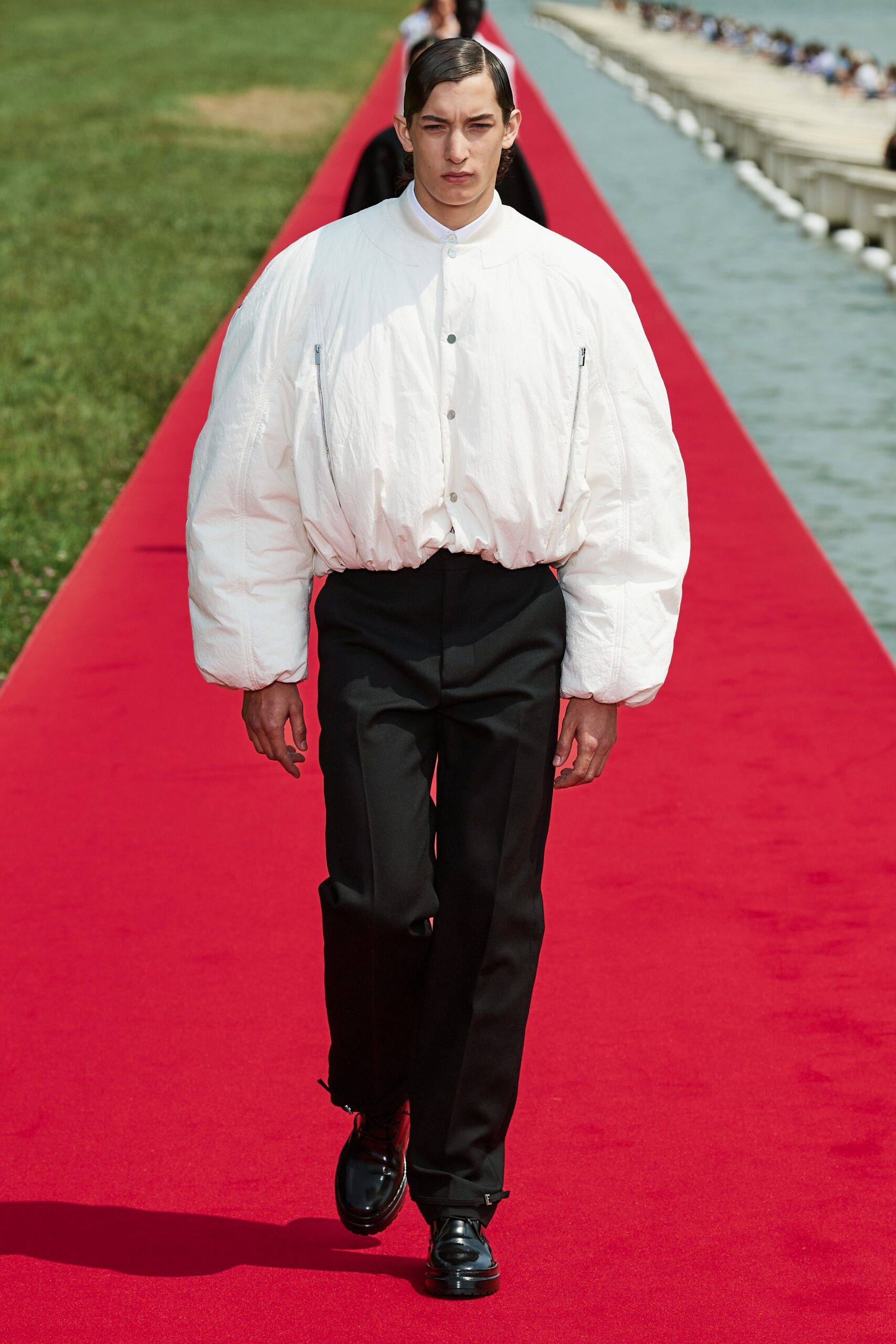 Jacquemus F/W 23 Look 17