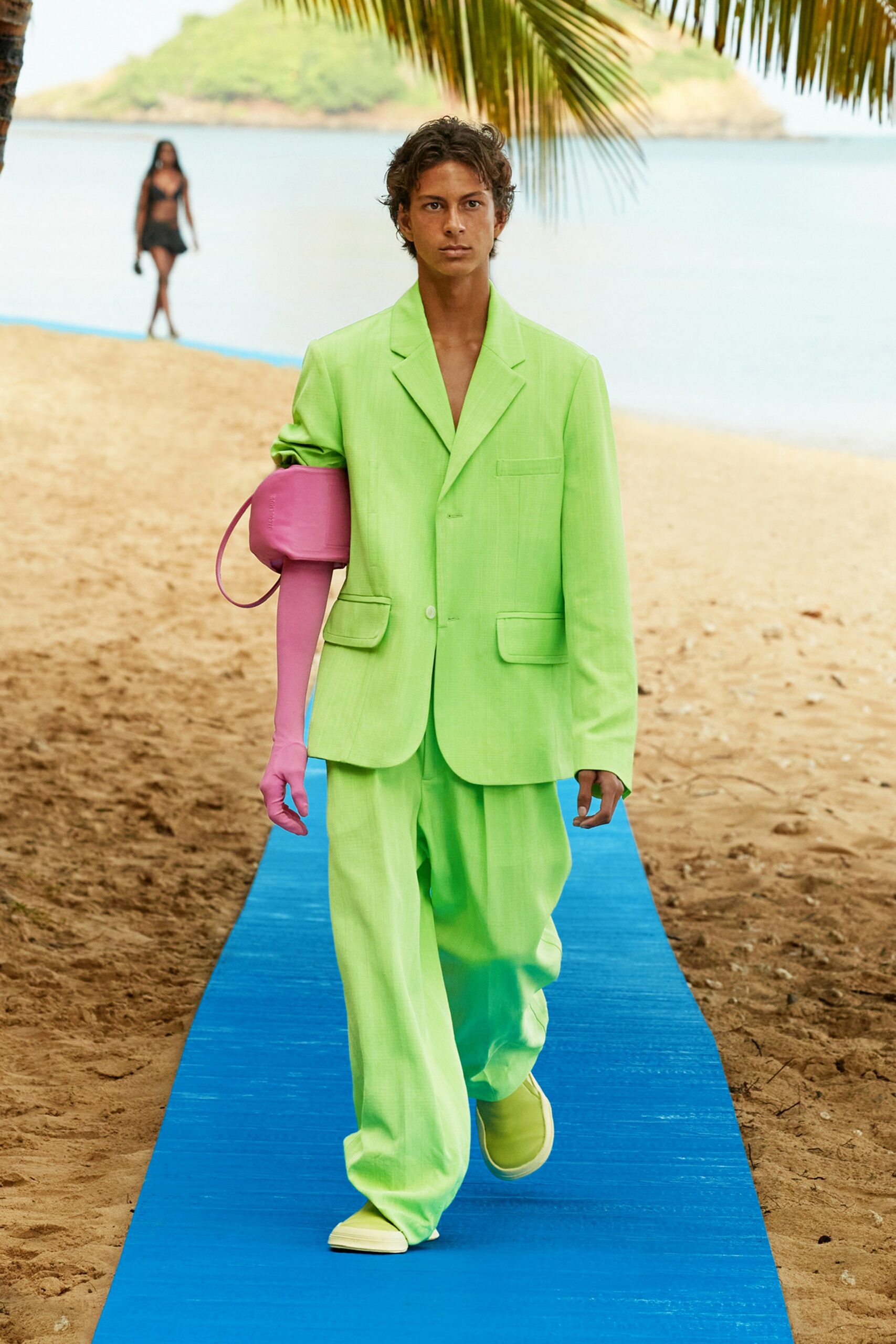 Jacquemus S/S 22 Look 17