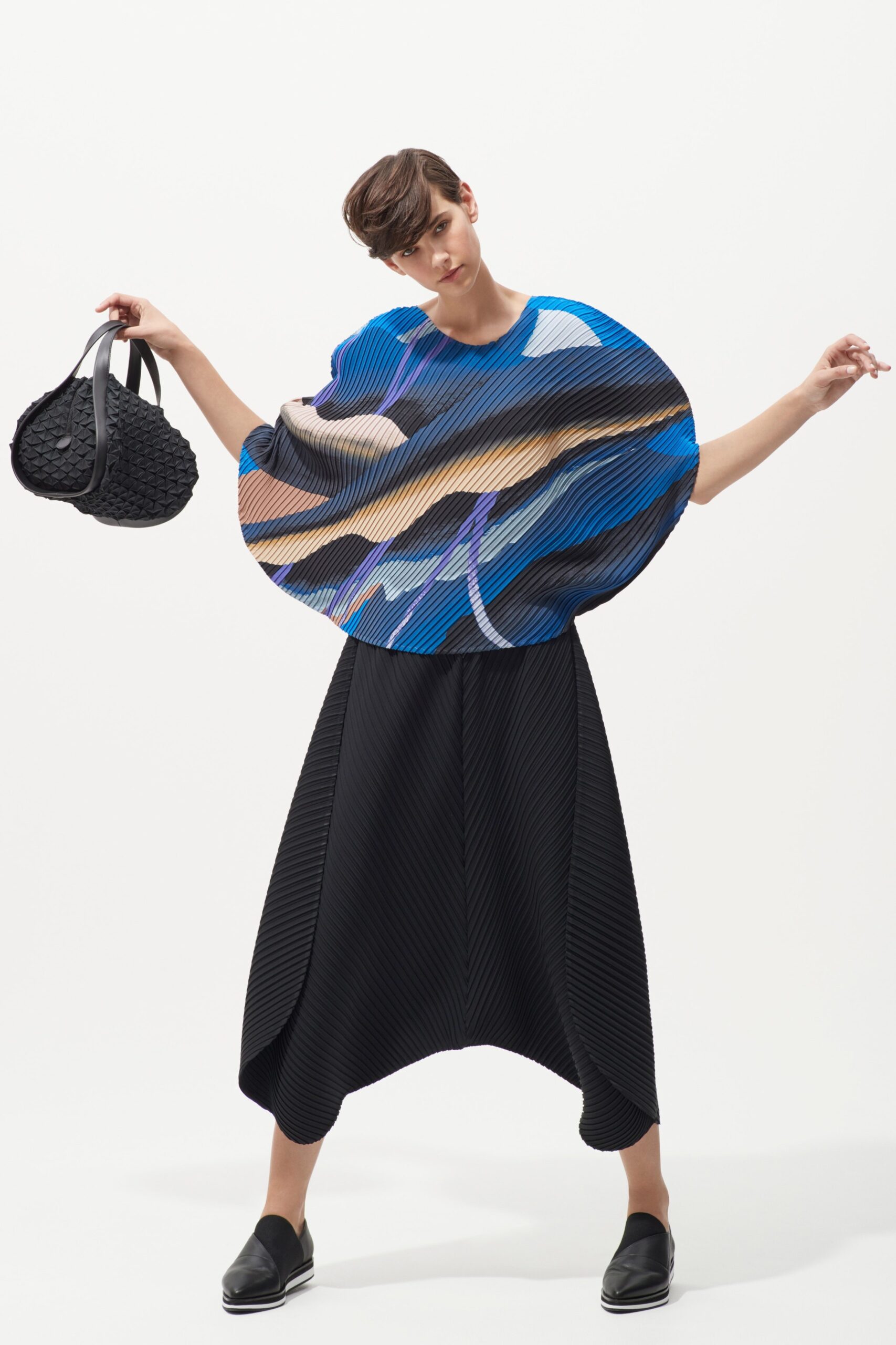 Issey Miyake Resort 19 Look 20