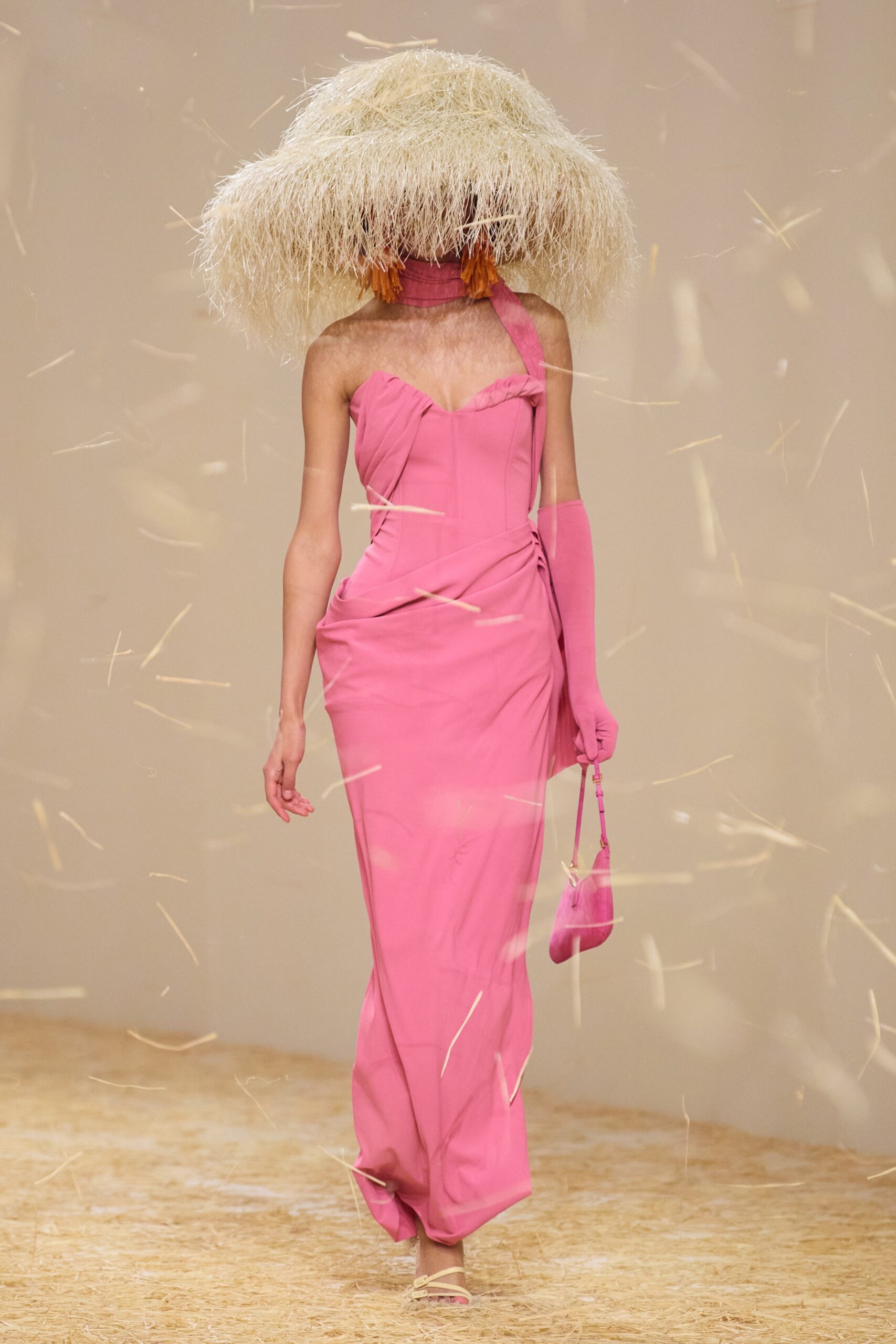 Jacquemus S/S 23 Look 23