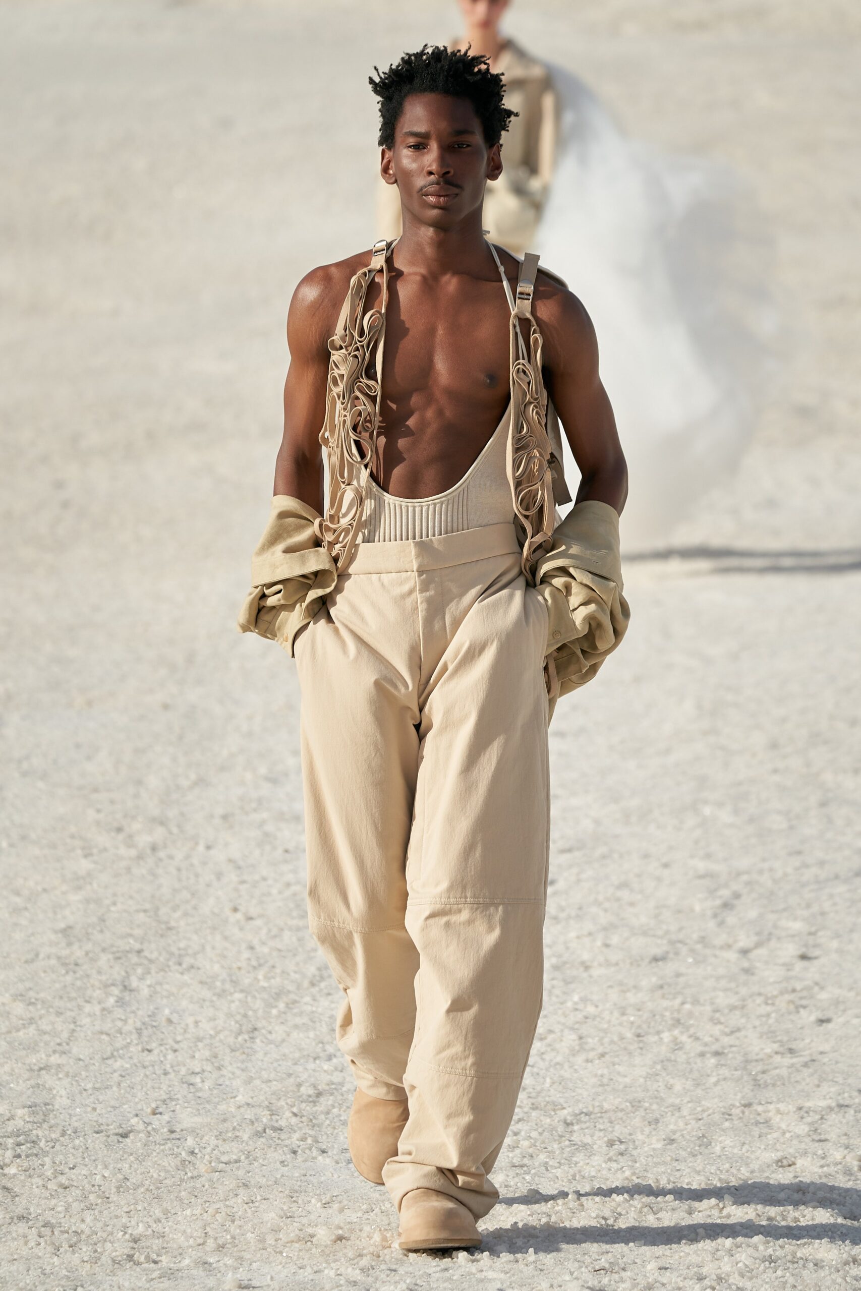 Jacquemus F/W 22 Look 23