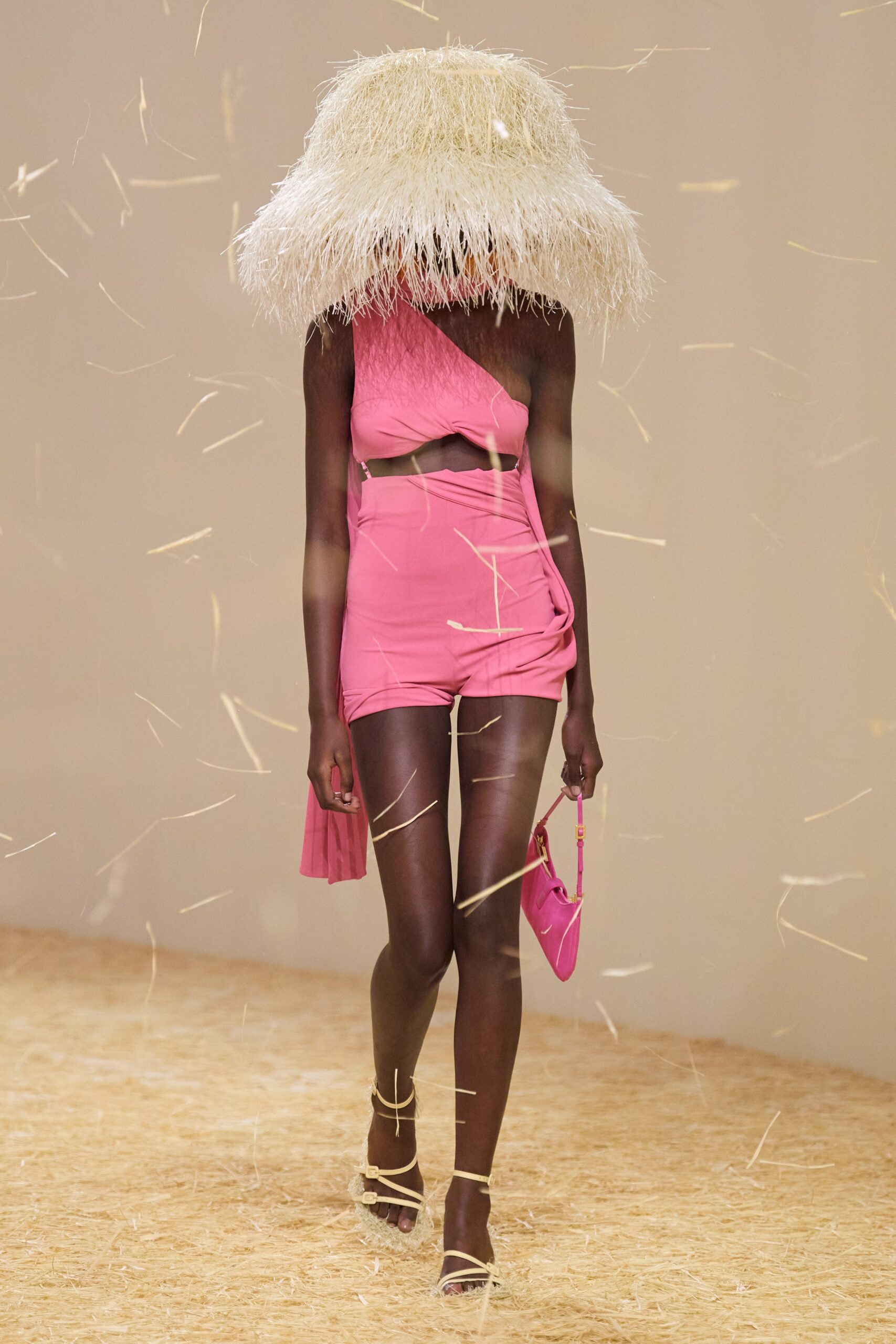 Jacquemus S/S 23 Look 24