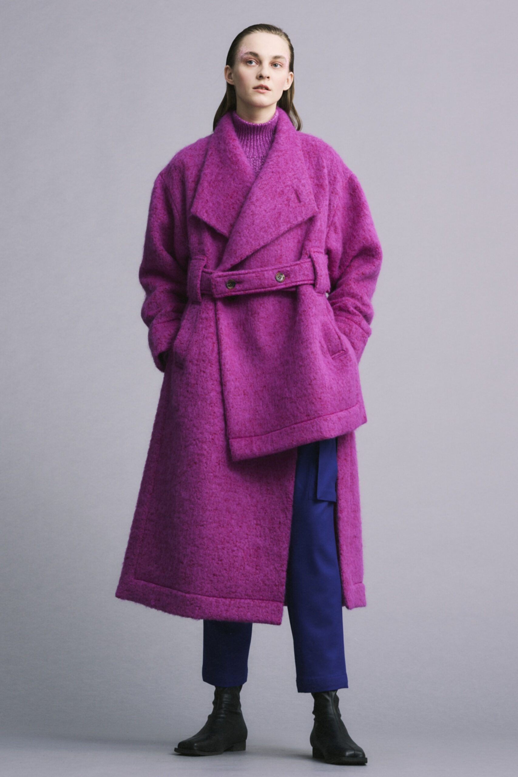 Issey Miyake F/W 22 Look 25