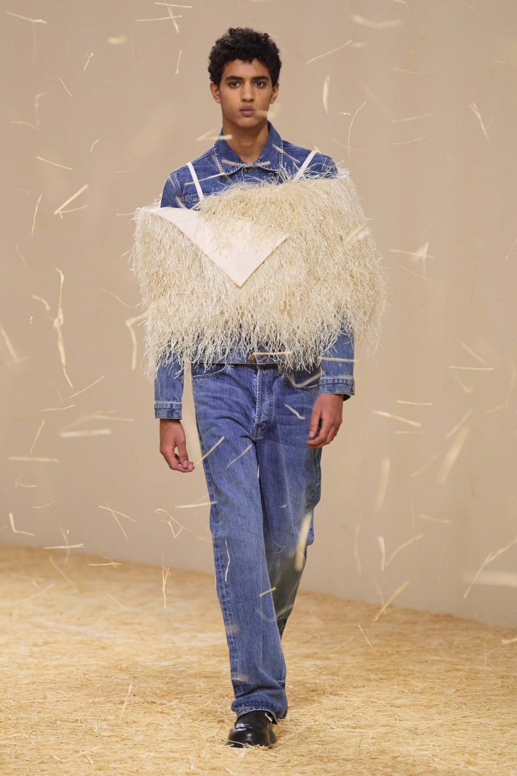 Jacquemus S/S 23 Look 25