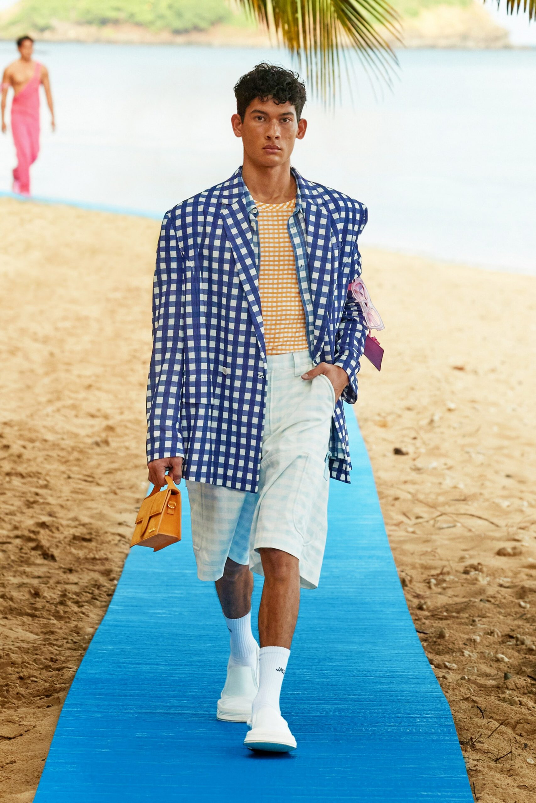 Jacquemus S/S 22 Look 27