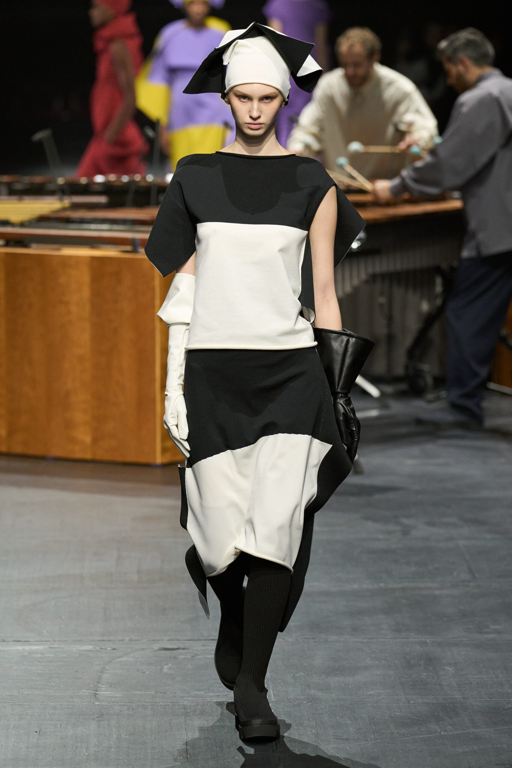 Issey Miyake F/W 23 Look 28
