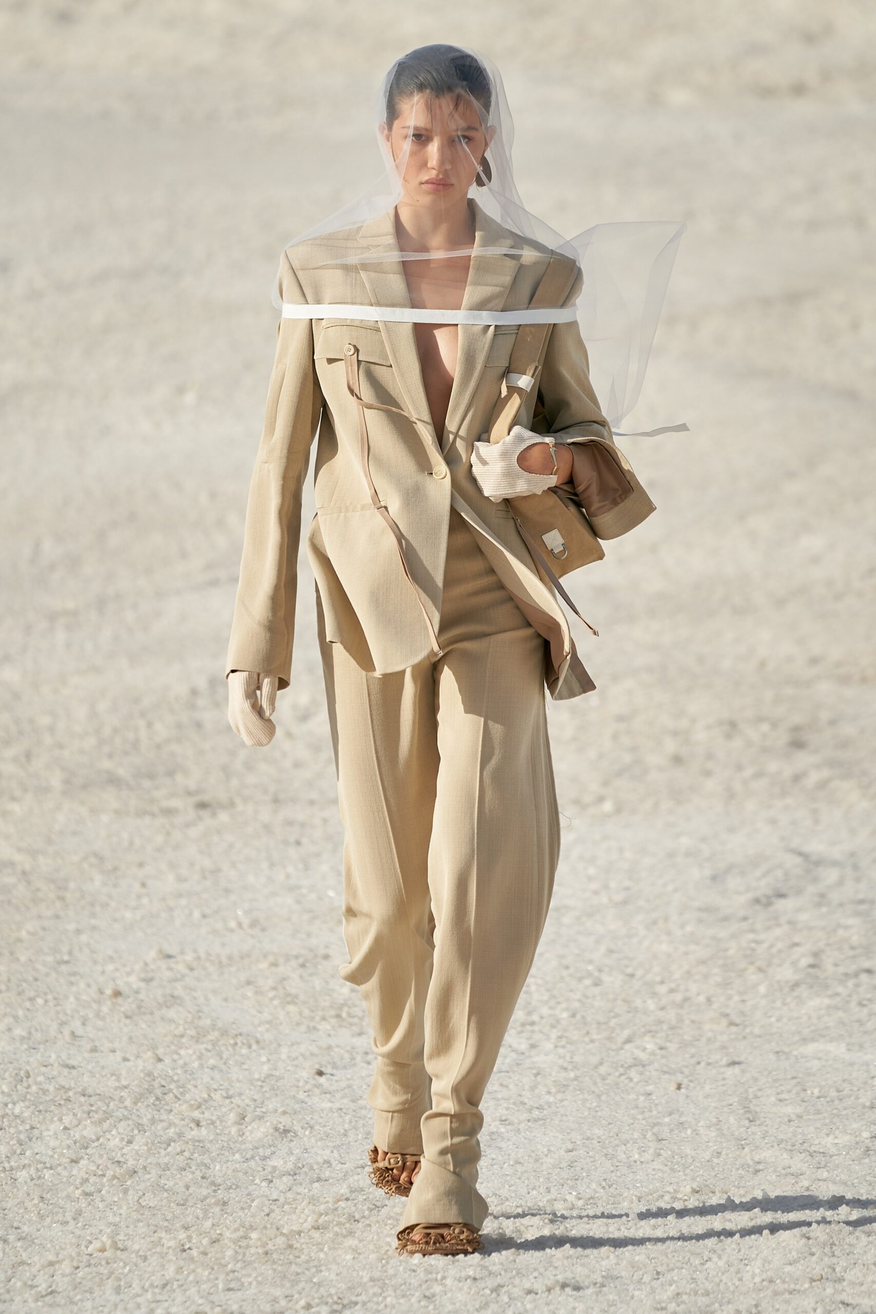 Jacquemus F/W 22 Look 27