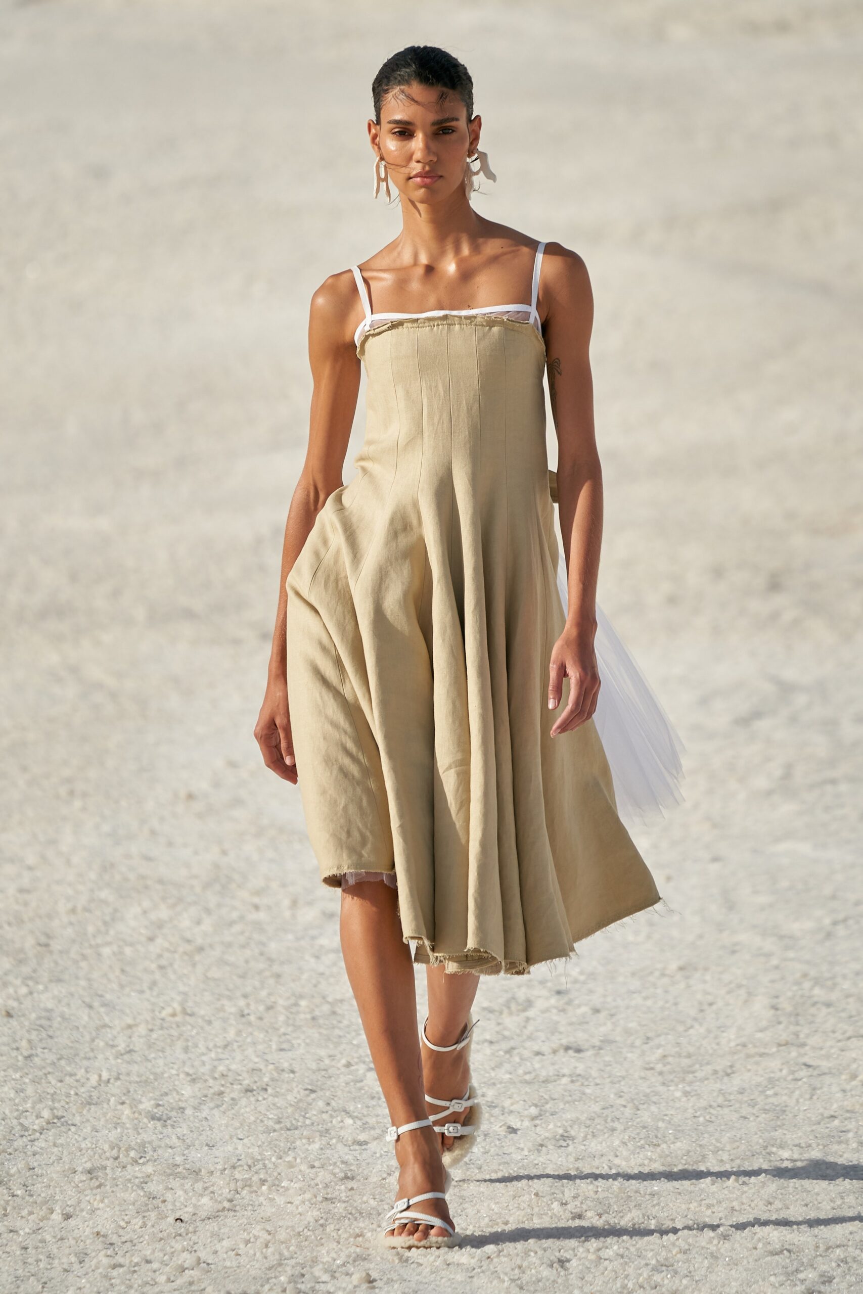 Jacquemus F/W 22 Look 28
