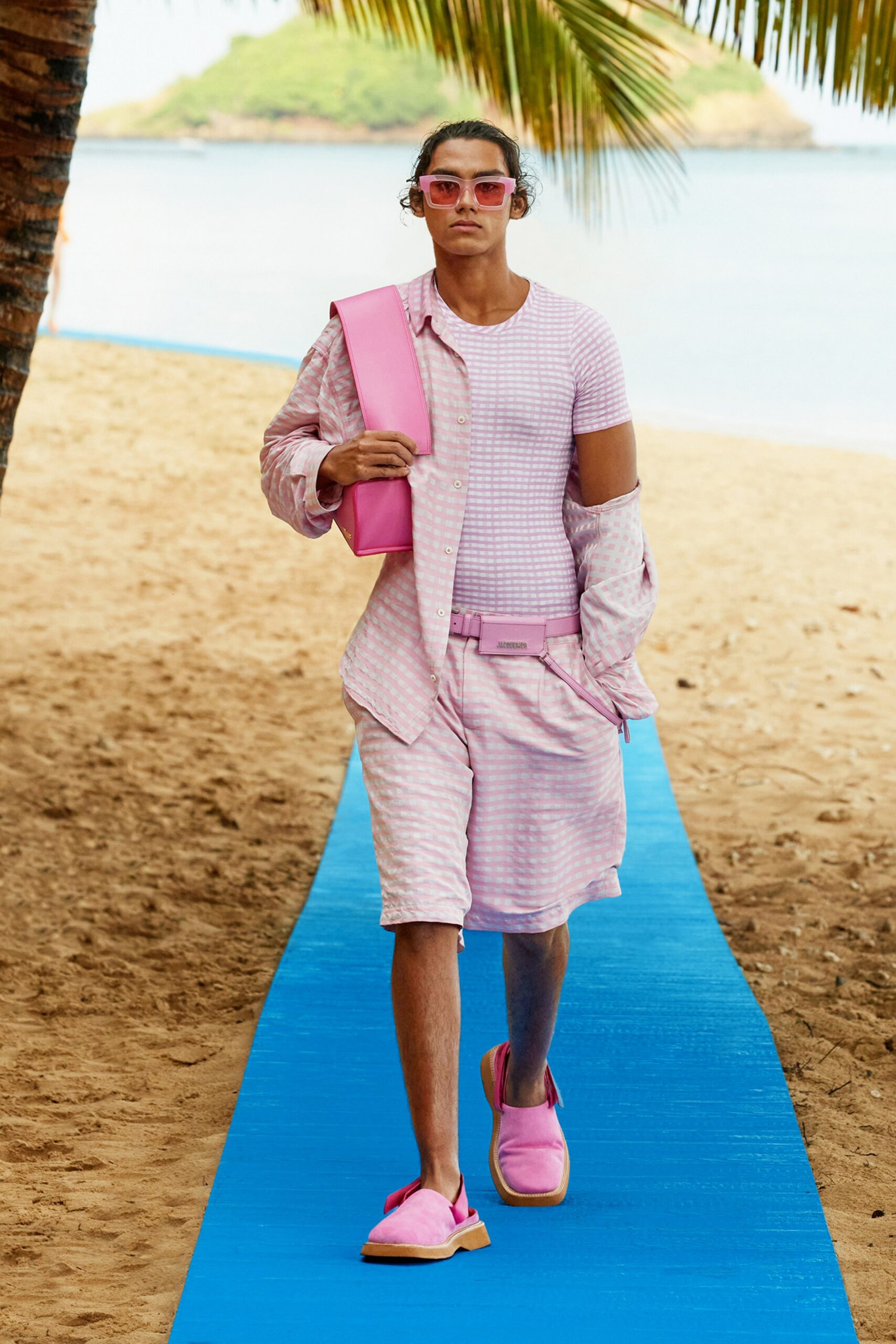 Jacquemus S/S 22 Look 29