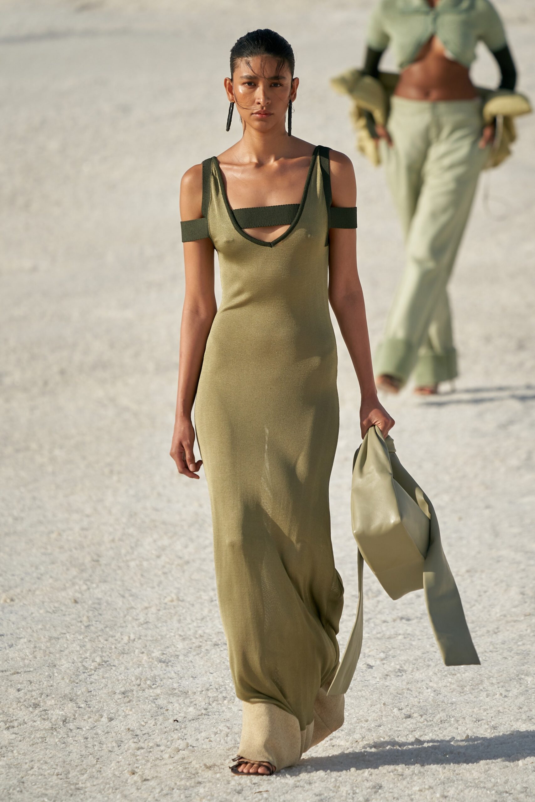 Jacquemus F/W 22 Look 30