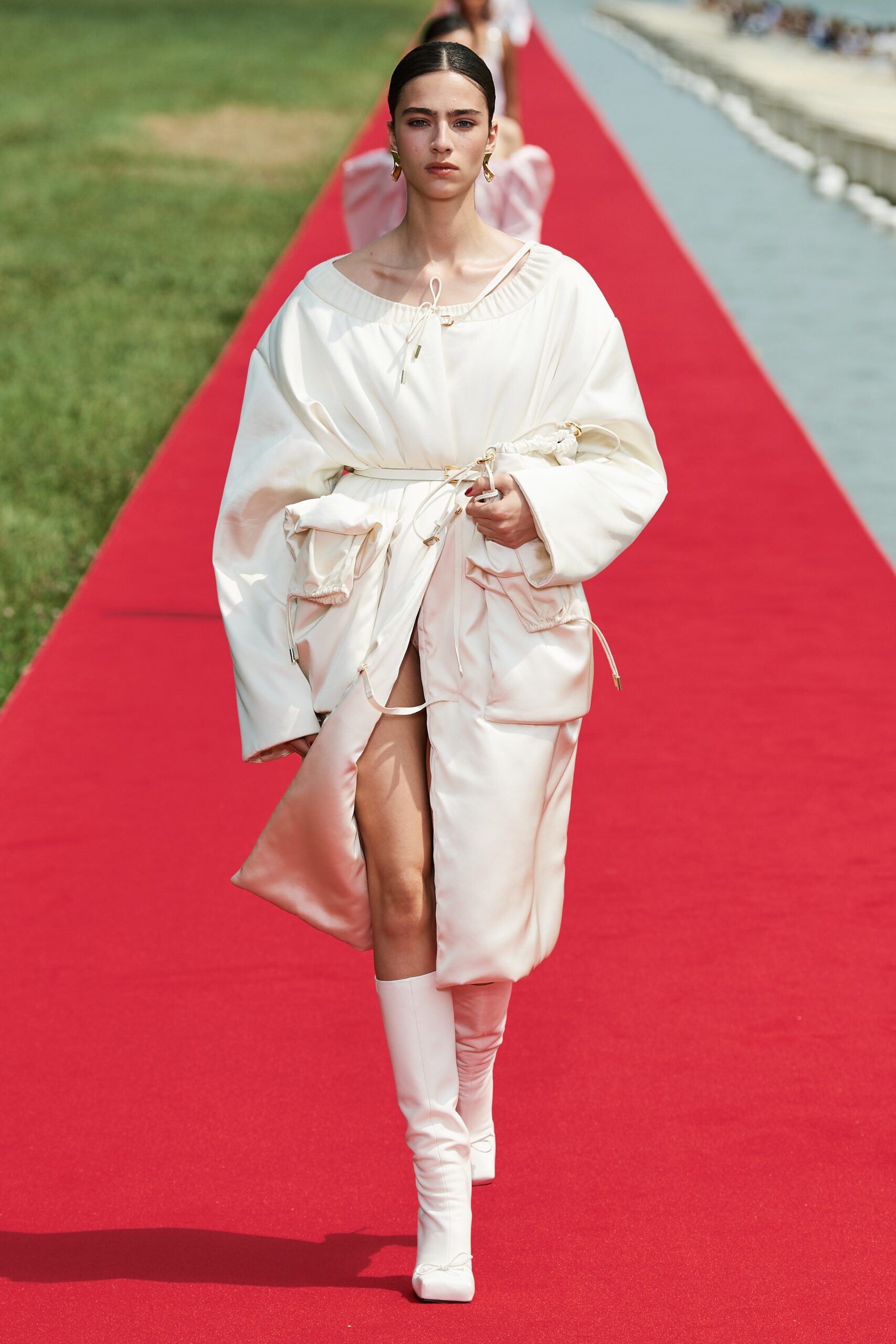 Jacquemus F/W 23 Look 32