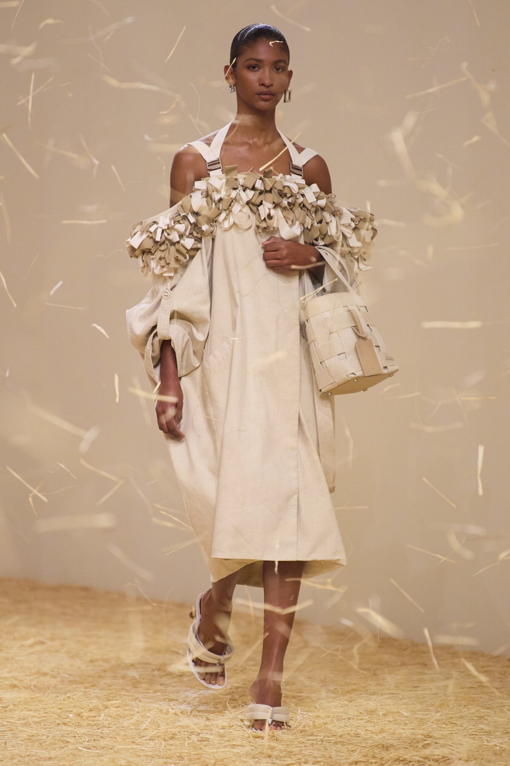Jacquemus S/S 23 Look 38