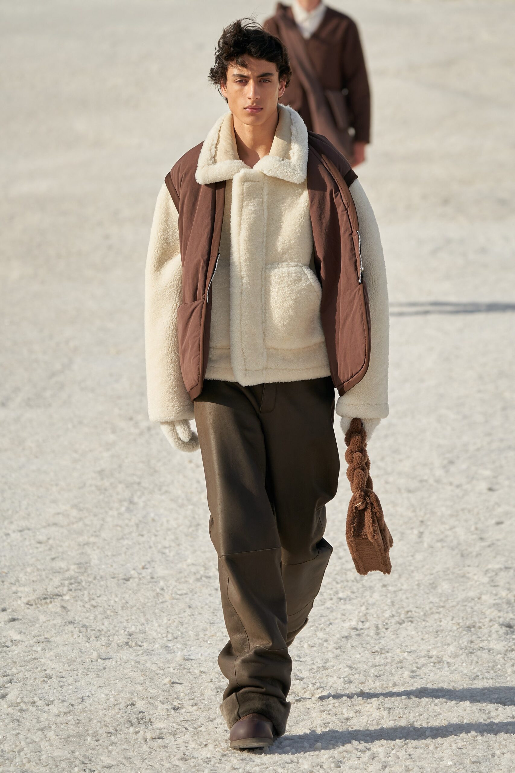 Jacquemus F/W 22 Look 38