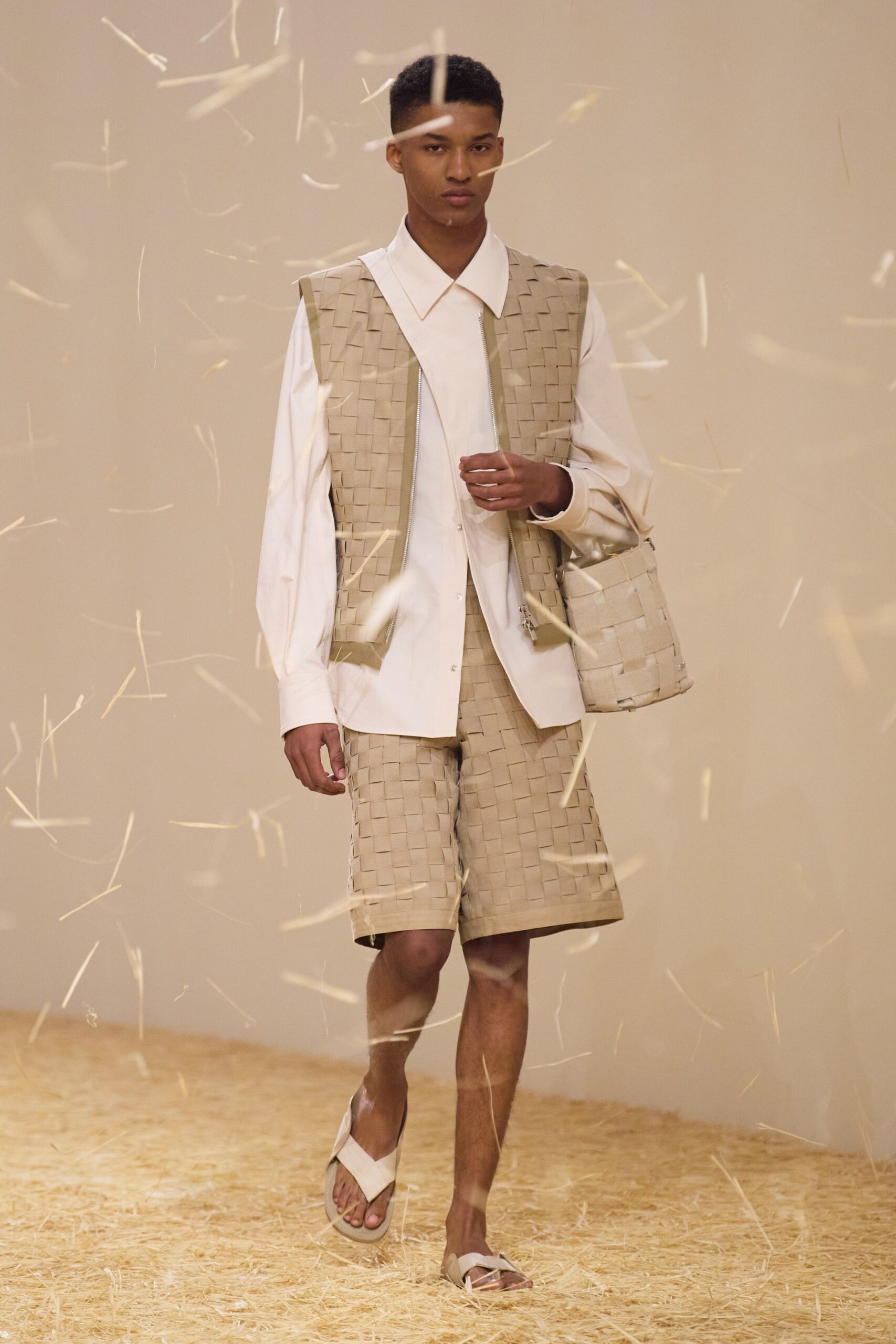 Jacquemus S/S 23 Look 39