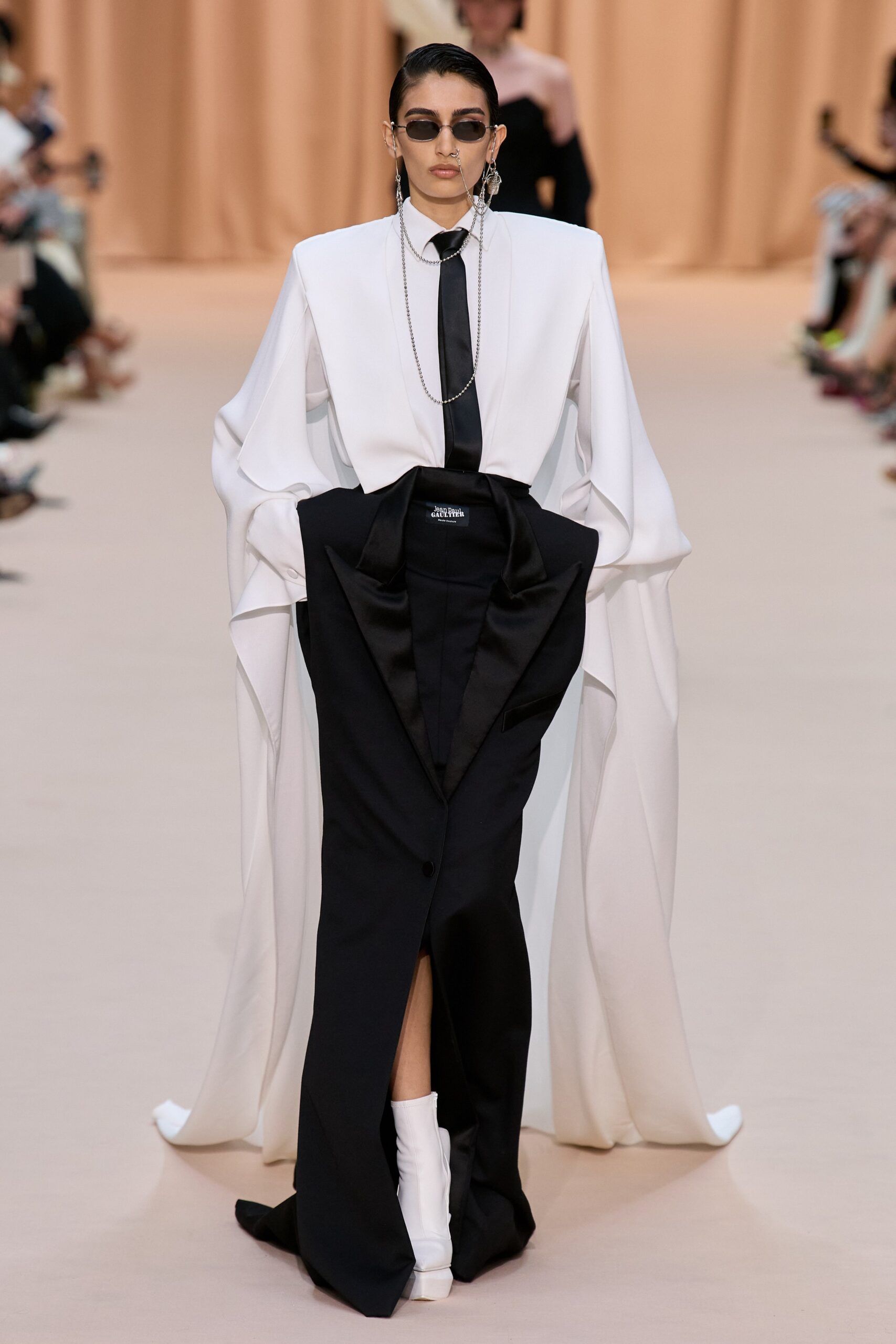 Jean Paul Gaultier F/W 22 Couture Look 39