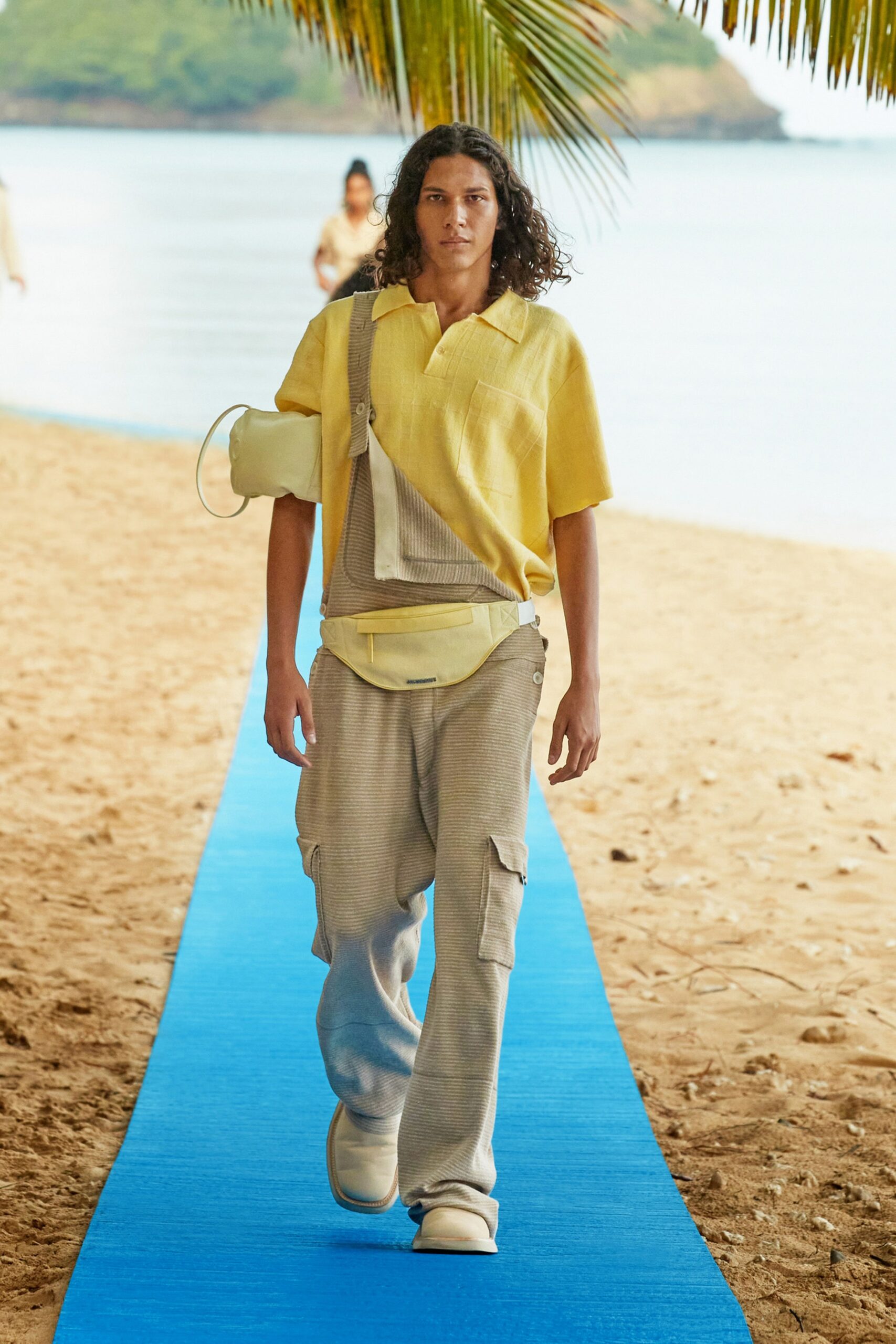 Jacquemus S/S 22 Look 40