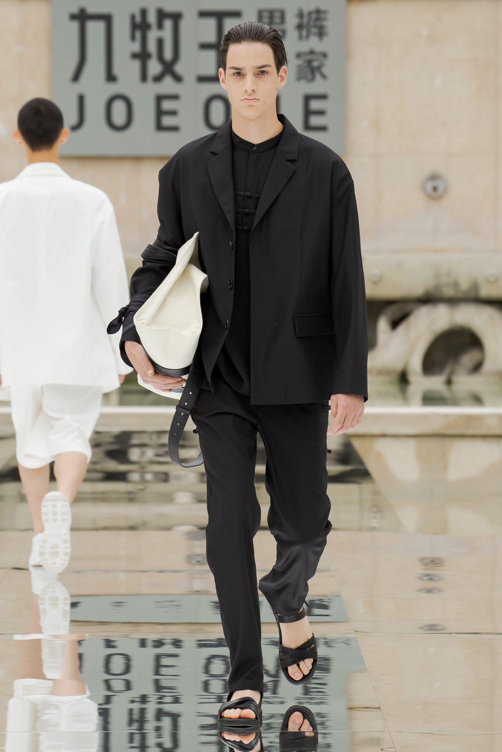 JOEONE S/S 22 Menswear Look 42