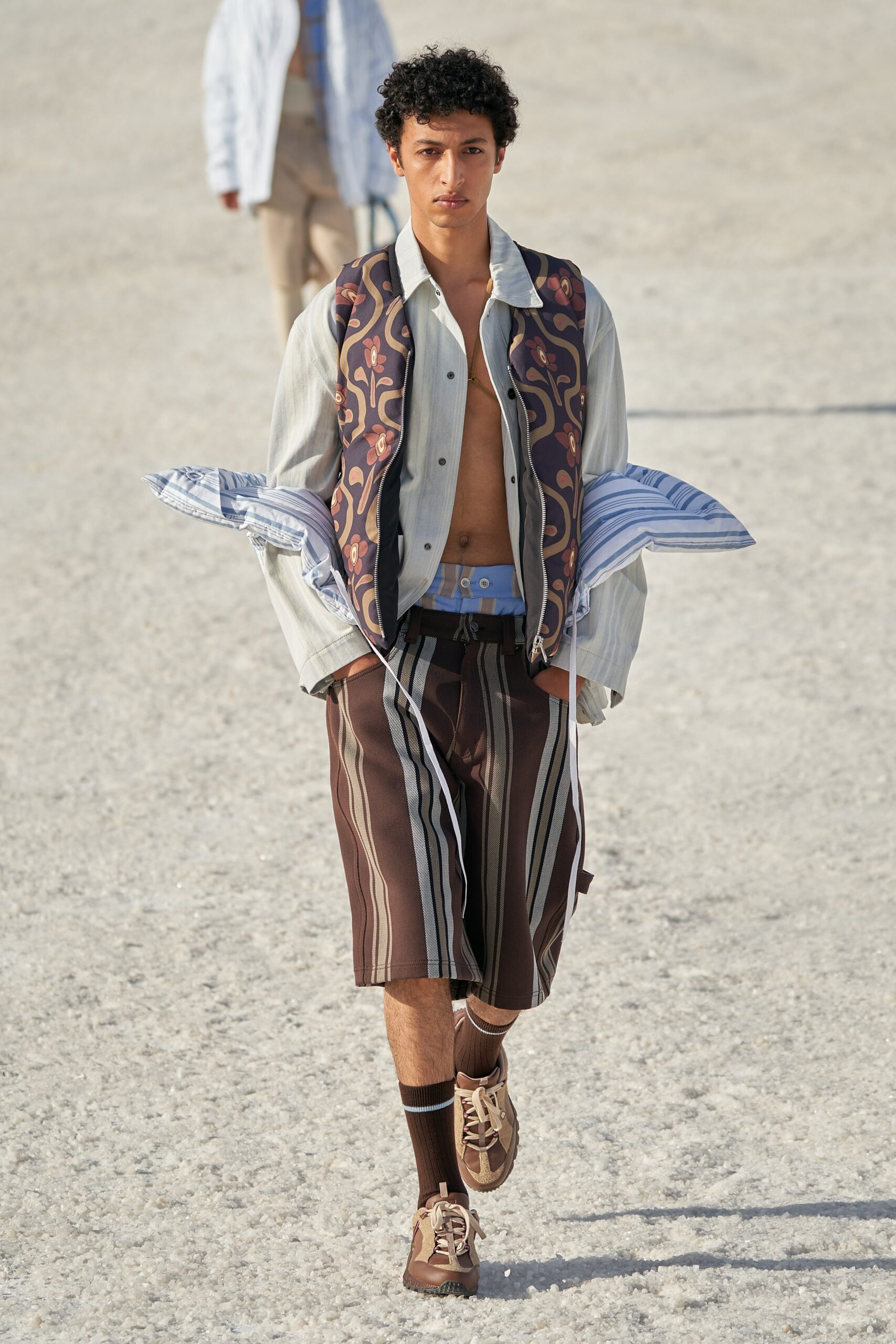 Jacquemus F/W 22 Look 41