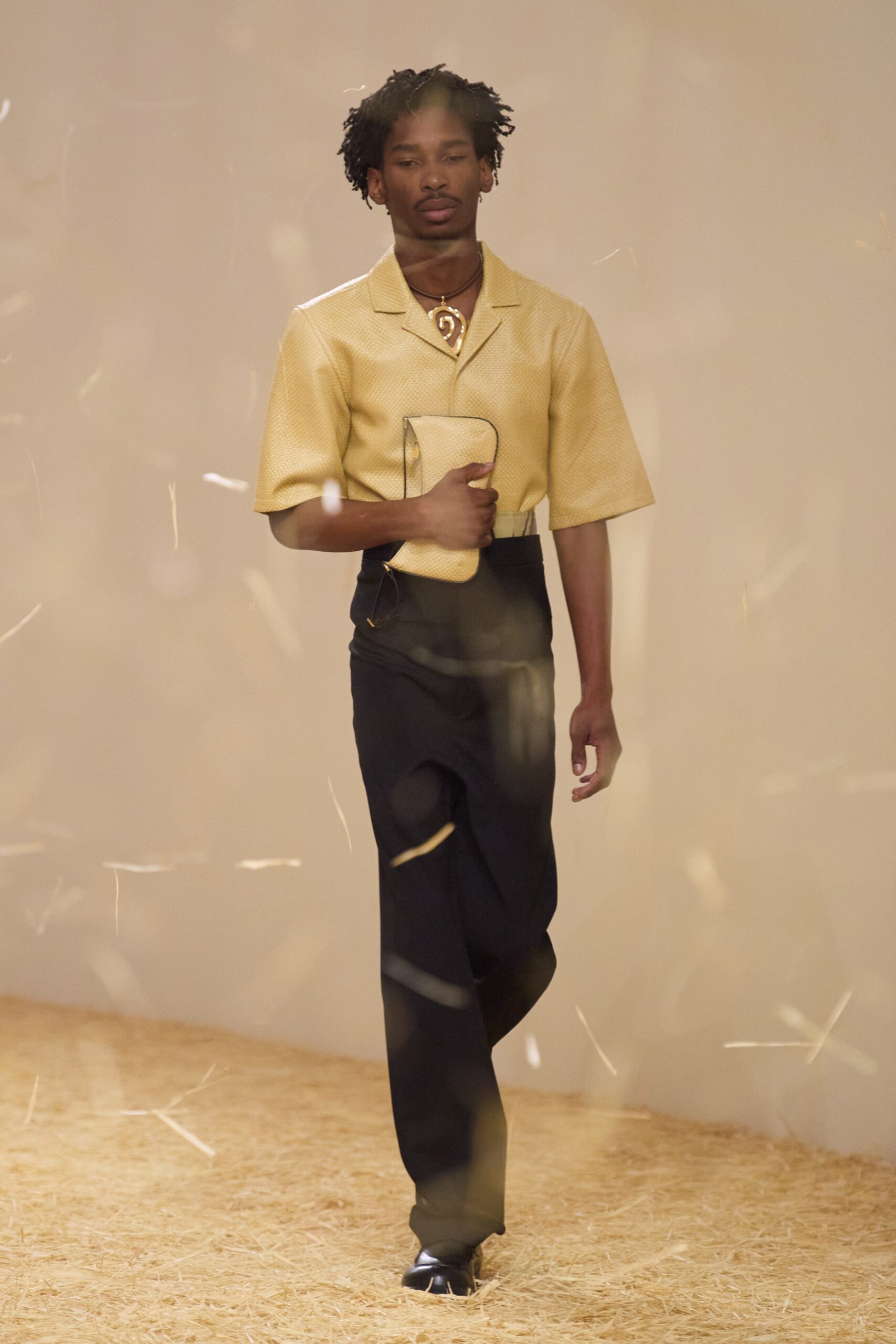 Jacquemus S/S 23 Look 44