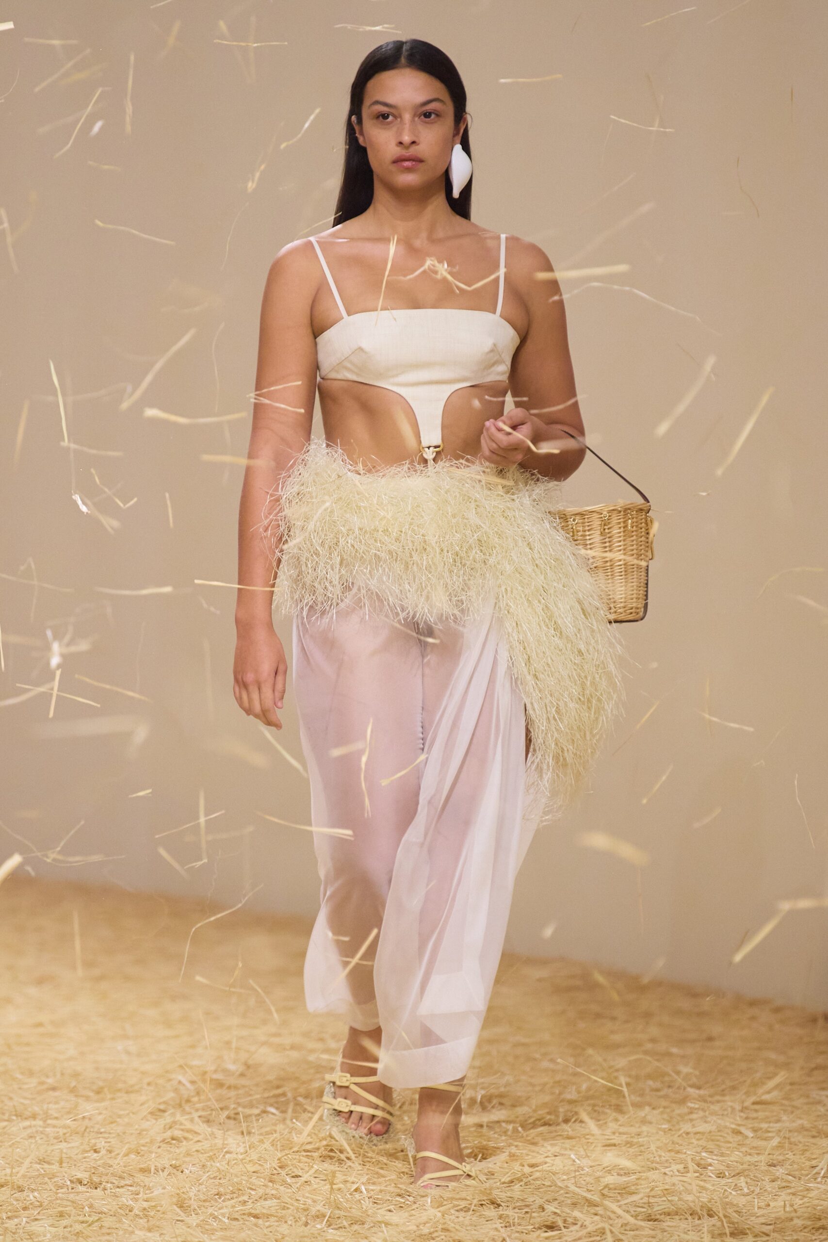 Jacquemus S/S 23 Look 49