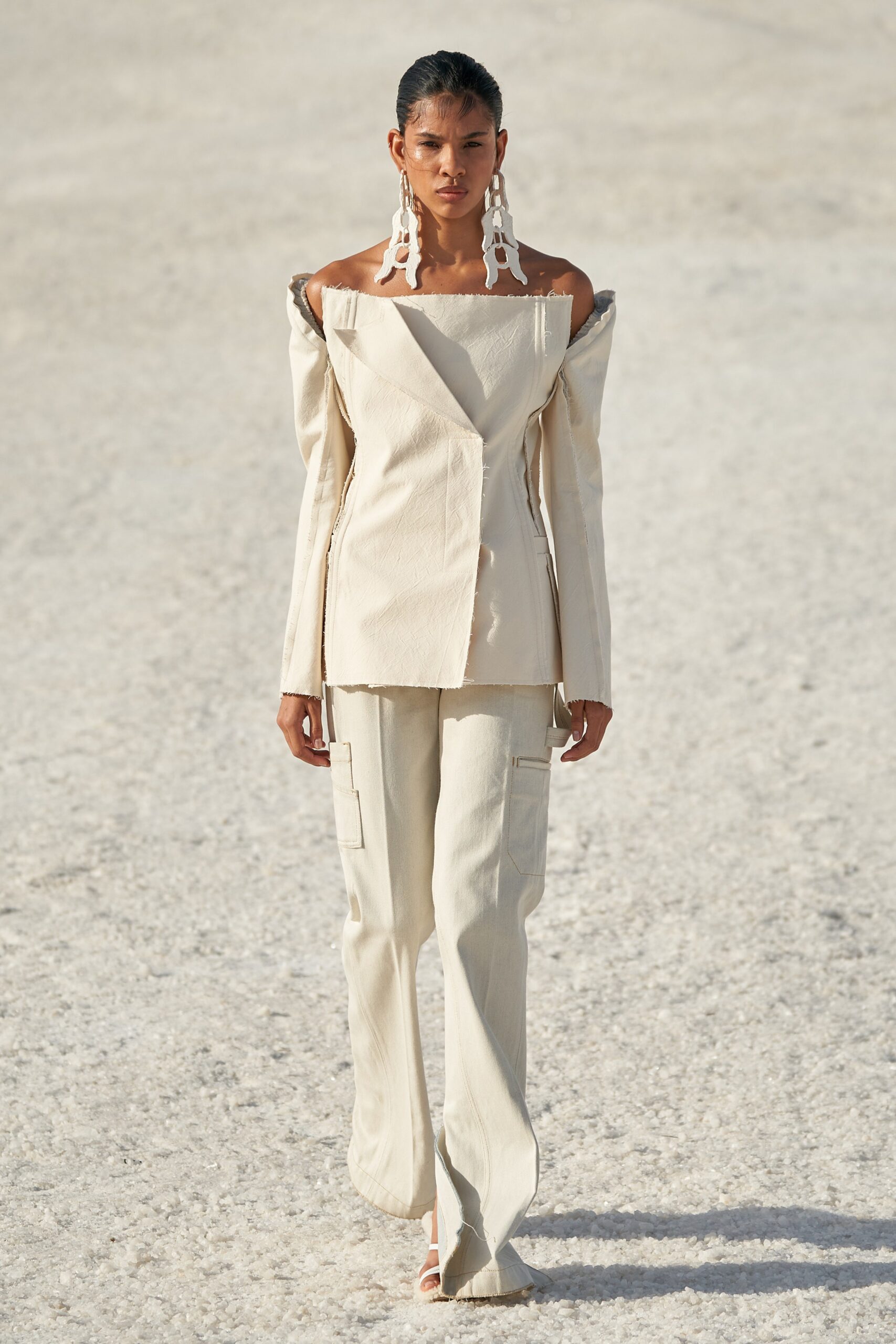 Jacquemus F/W 22 Look 61