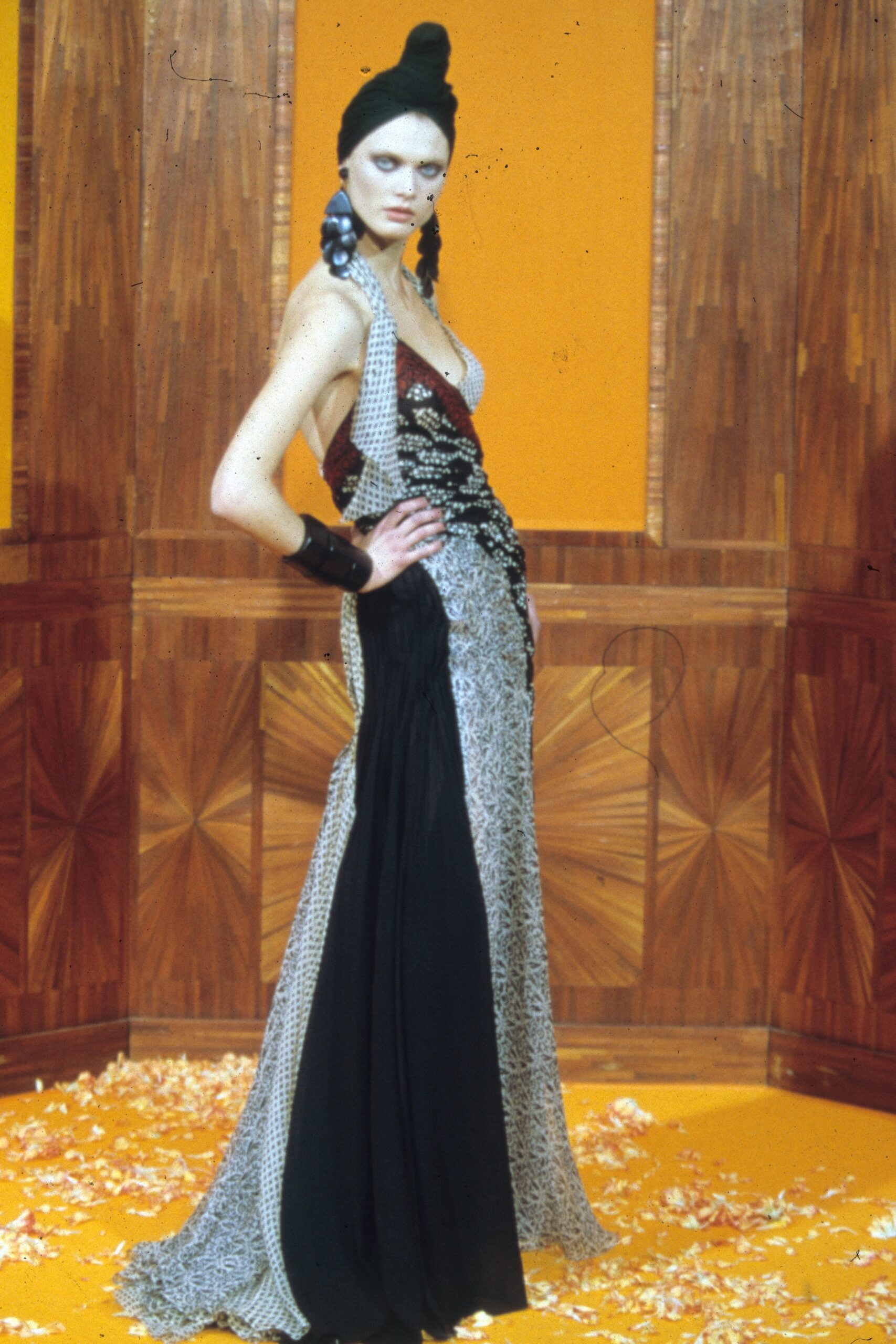 Jean Paul Gaultier S/S 00 Couture Look 36