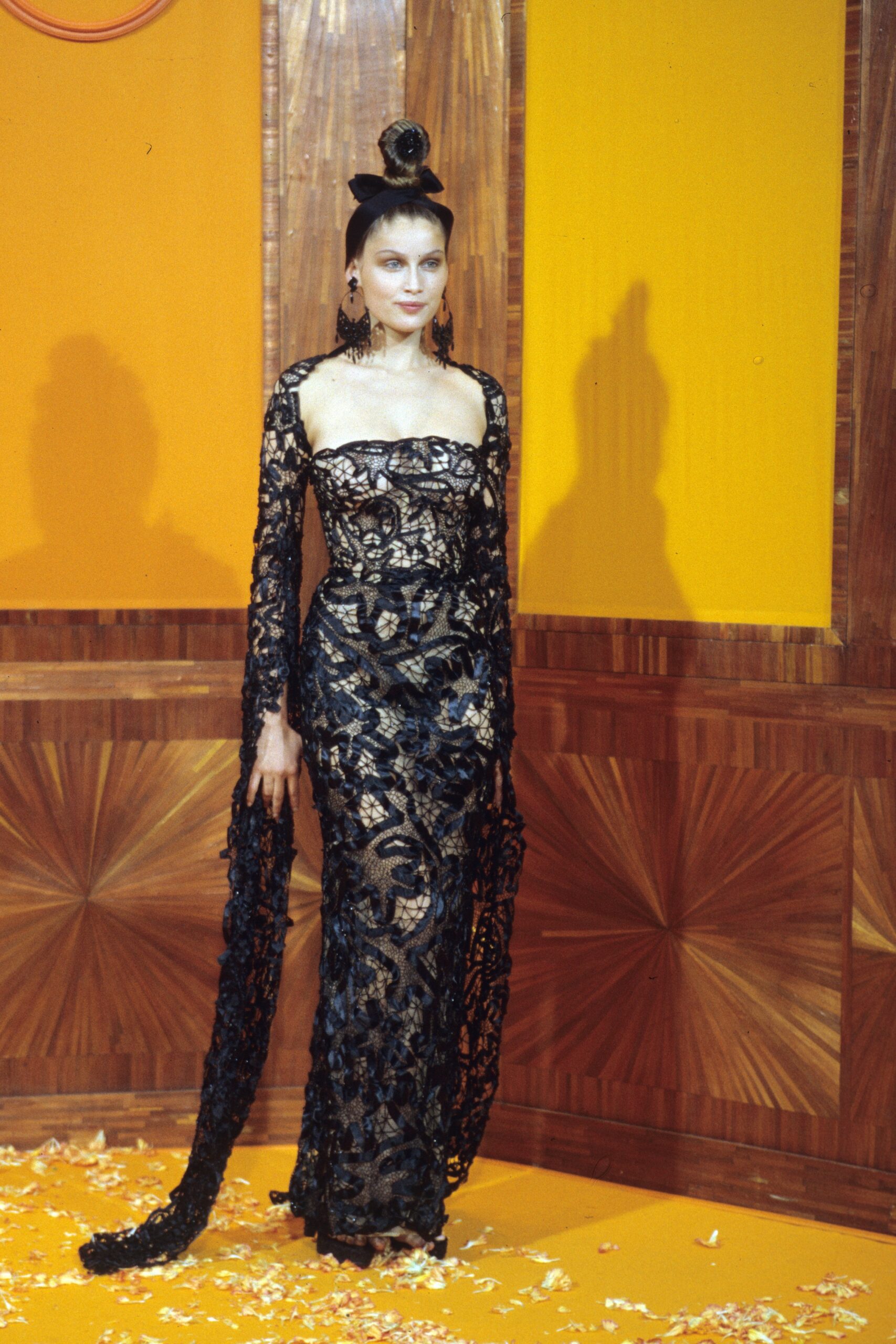 Jean Paul Gaultier S/S 00 Couture Look 39