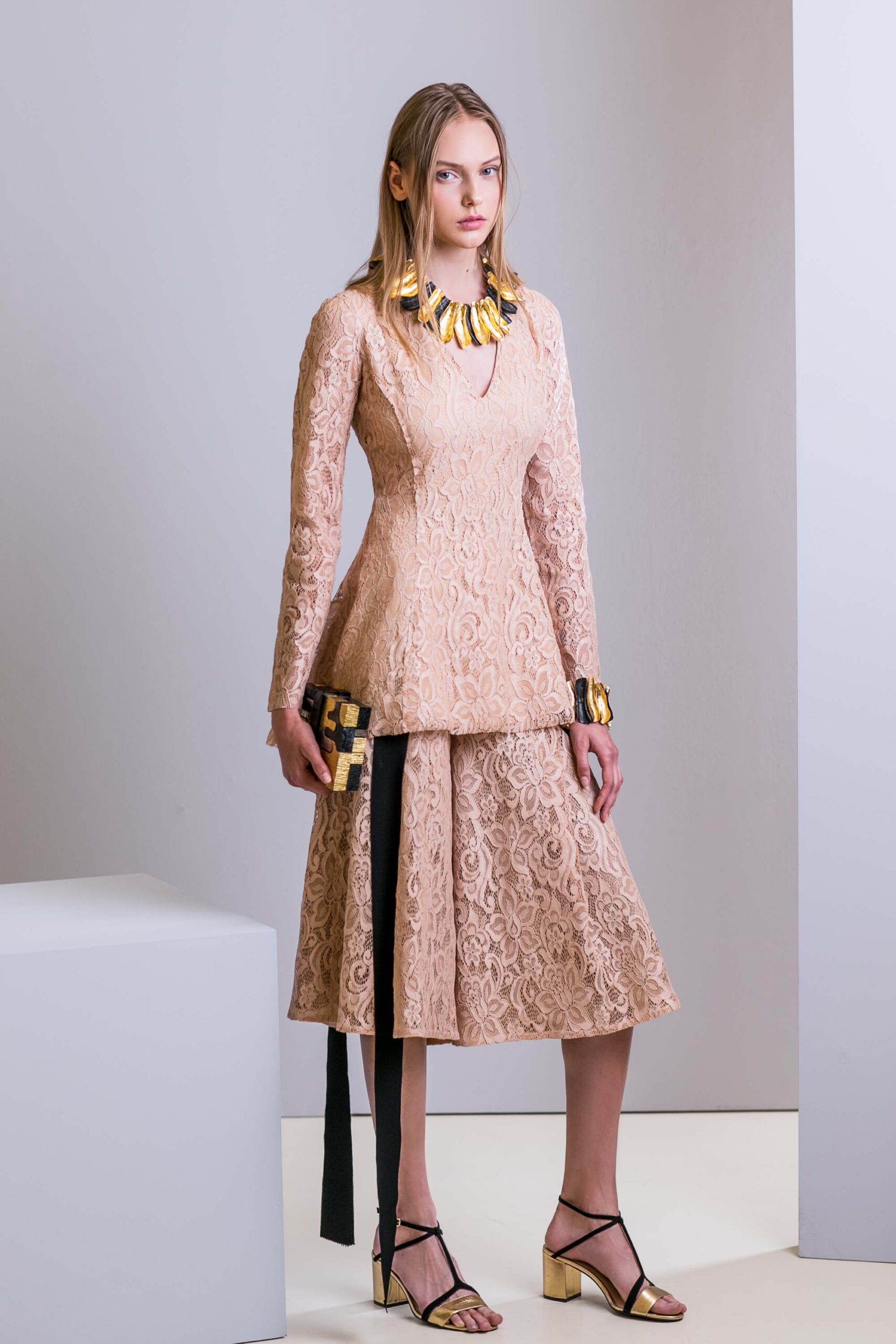 Josie Natori Resort 17 Look 8
