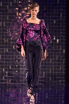 Julien Macdonald S/S 02 Look 2