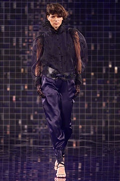 Julien Macdonald S/S 02 Look 6