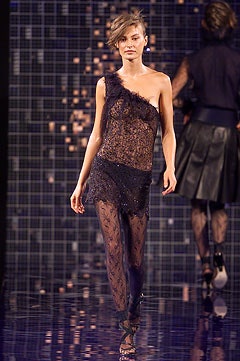 Julien Macdonald S/S 02 Look 12