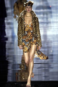 Julien Macdonald F/W 02 Look 2