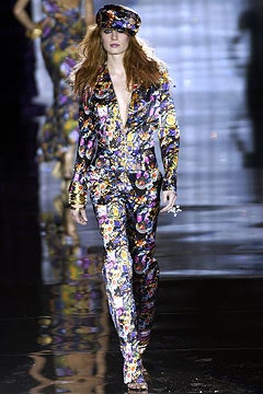 Julien Macdonald F/W 02 Look 12