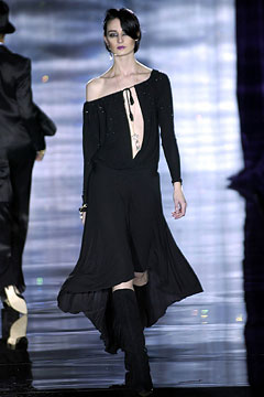 Julien Macdonald F/W 02 Look 30
