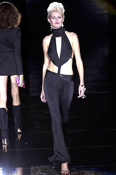 Julien Macdonald F/W 02 Look 33