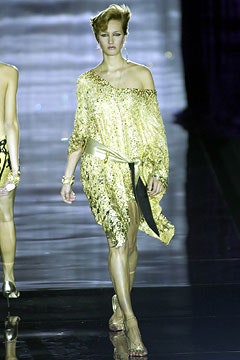 Julien Macdonald F/W 02 Look 44
