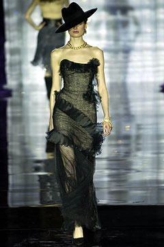 Julien Macdonald F/W 02 Look 52