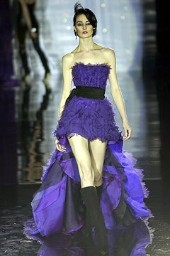Julien Macdonald F/W 02 Look 54