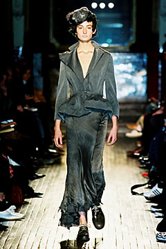 Junya Watanabe F/W 02 Look 17