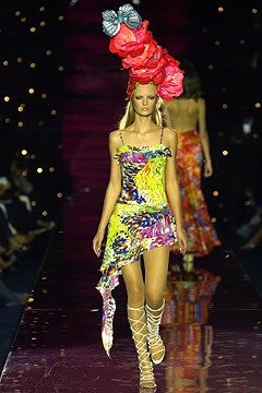 Julien Macdonald S/S 03 Look 17
