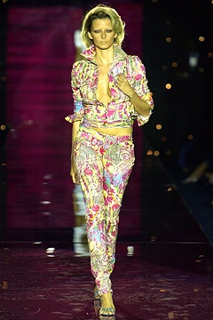 Julien Macdonald S/S 03 Look 22