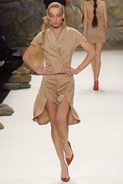 Jeremy Scott S/S 03 Look 19