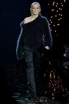Julien Macdonald F/W 03 Look 8